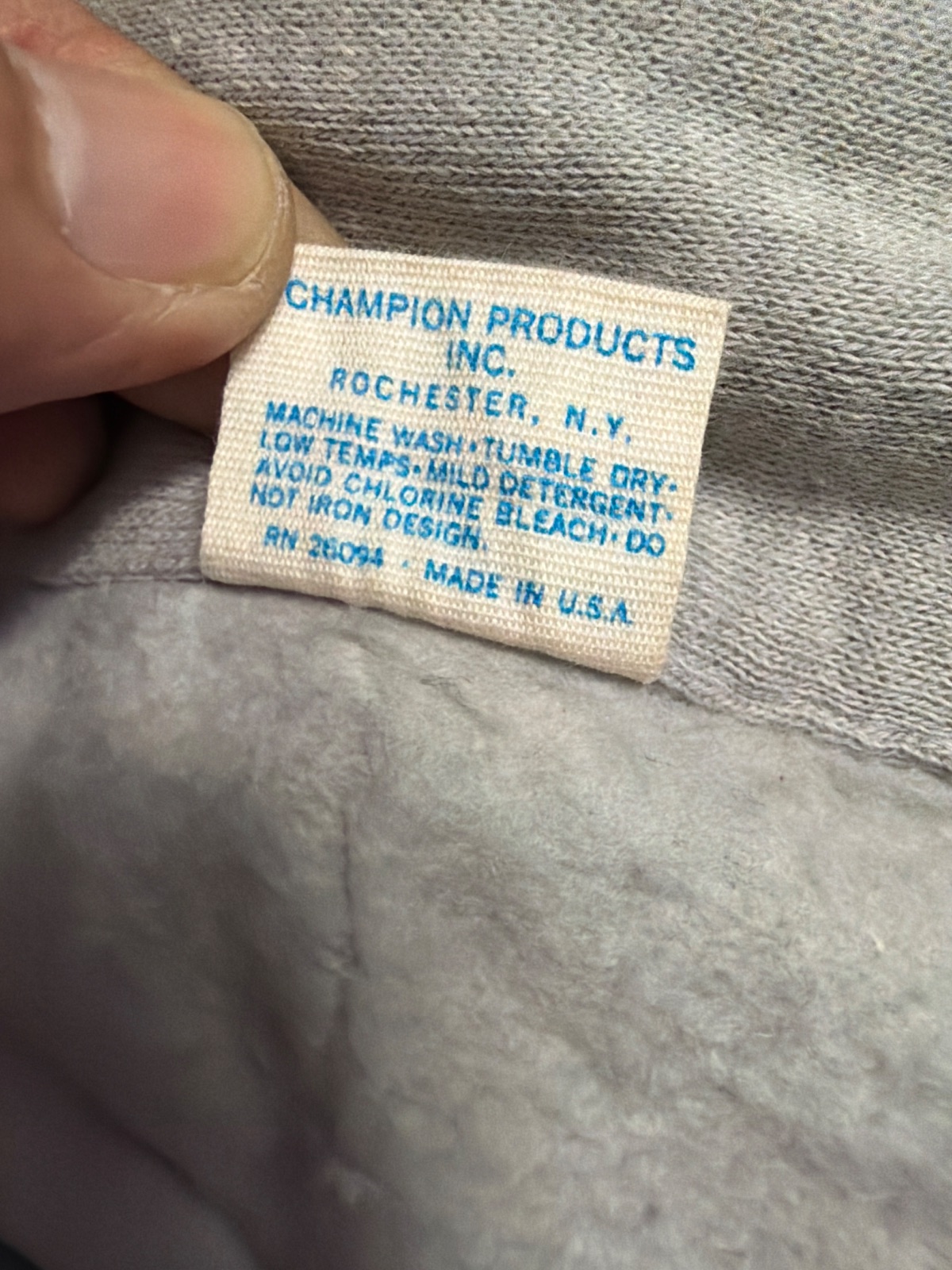 Vintage 1960s Champion Running Man SCCC Short Sleeve Sweatshirt USA Large — gambar 4