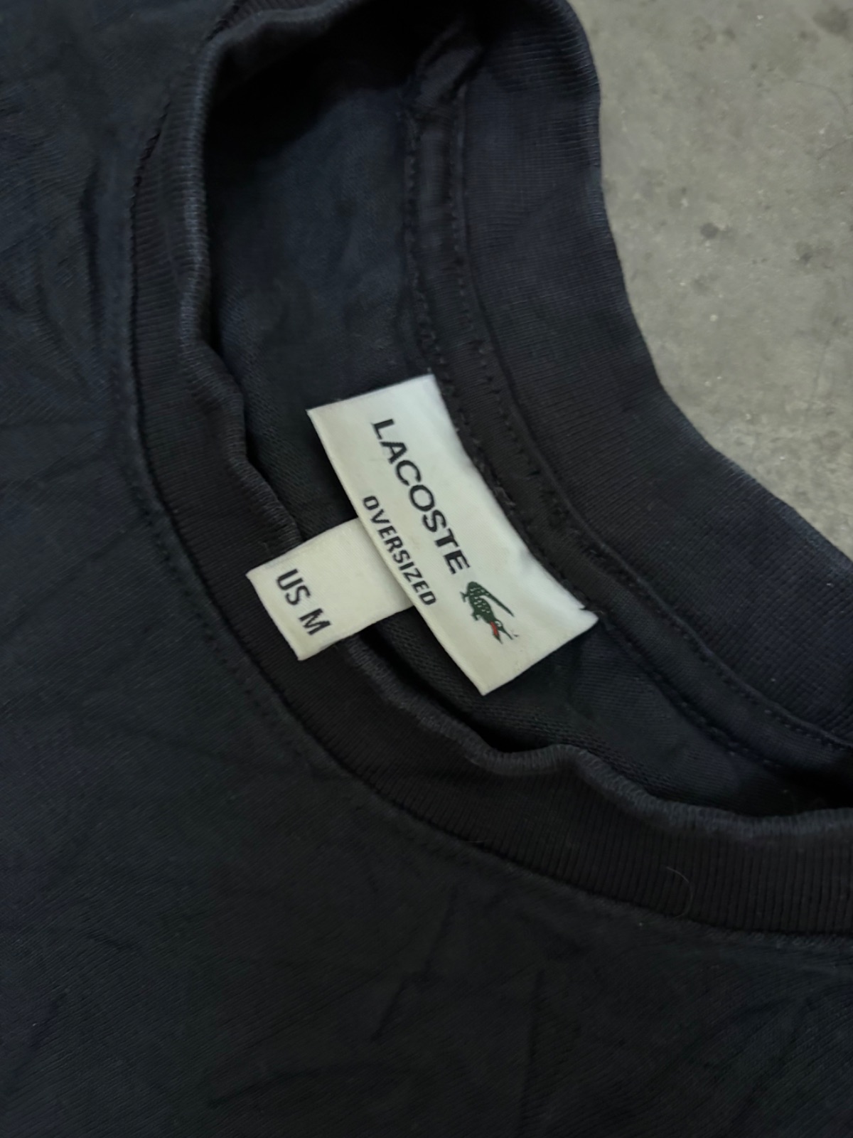 Lacoste Chinatown Crocodile Oversized Graphic T-Shirt Black Size M — gambar 4