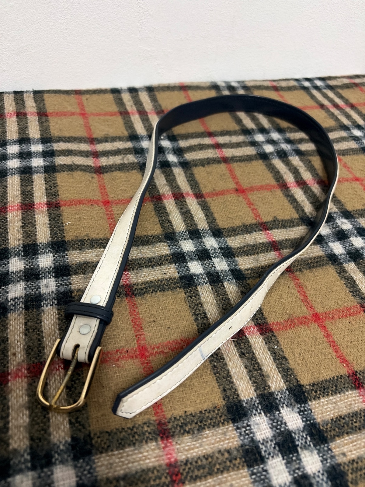 Vintage belts Women White Blue Black Gold