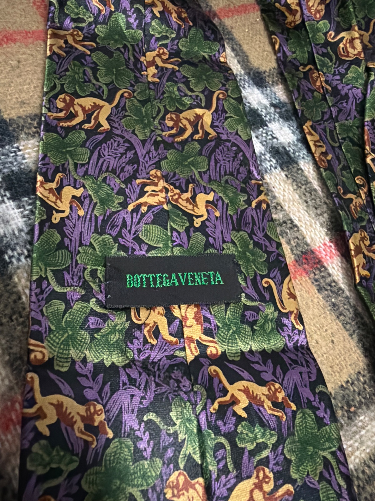 Vintage Bottega Veneta 100% Silk Necktie Monkey Jungle Floral Pattern Made in Italy — gambar 2