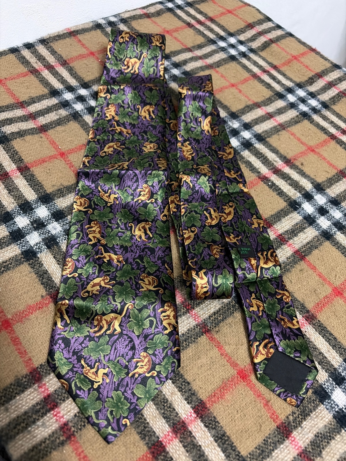 Vintage Bottega Veneta 100% Silk Necktie Monkey Jungle Floral Pattern Made in Italy — gambar 5