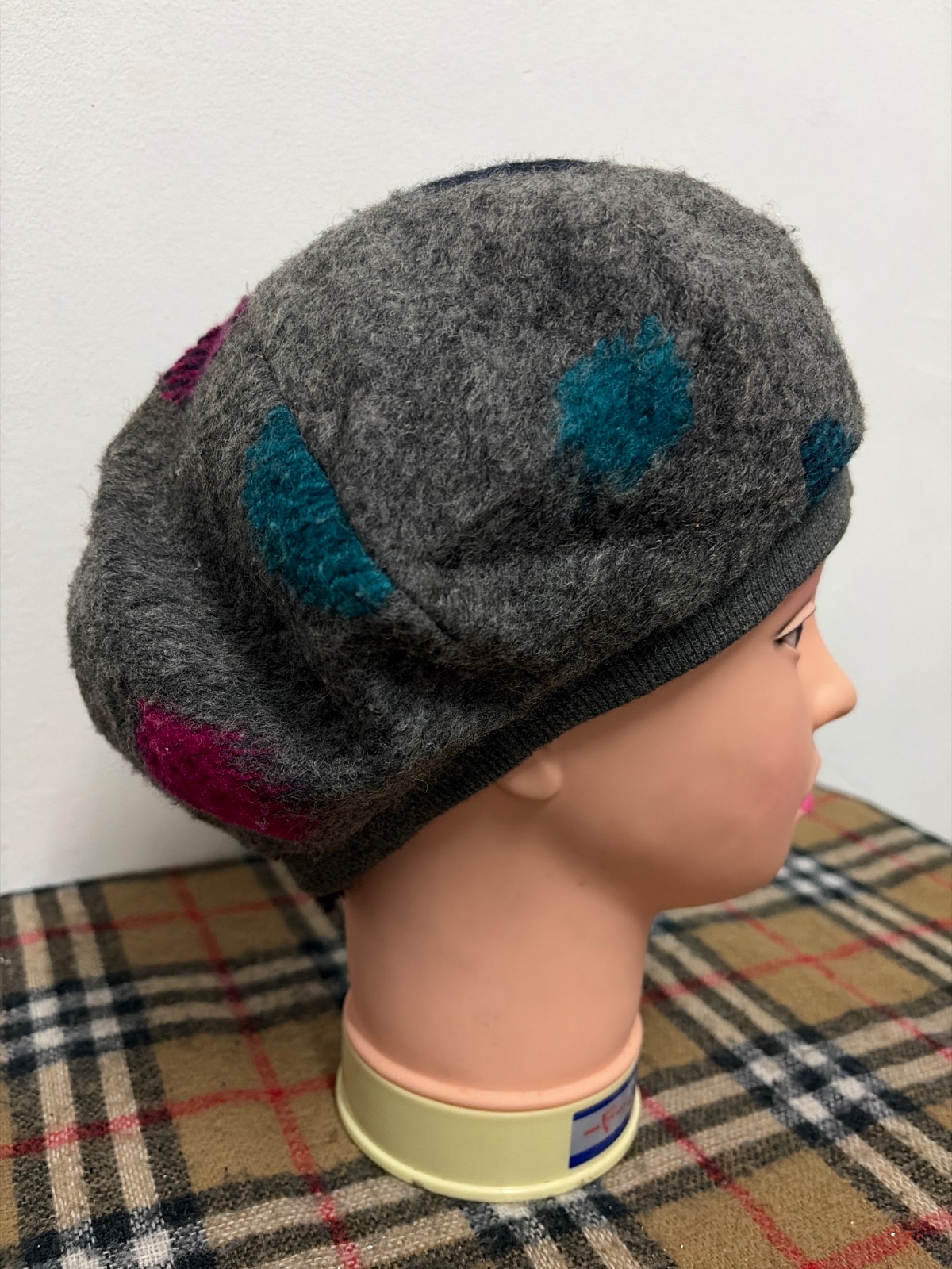 Chikyu Japan Polka Dot Beret Hat Charcoal Grey Star Lining — gambar 2