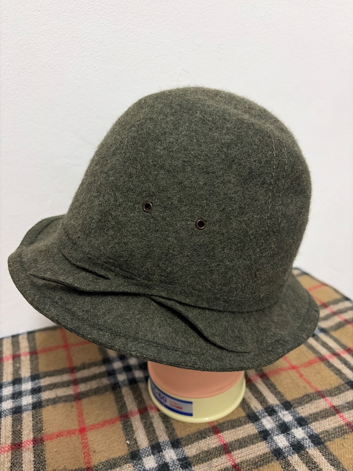 Vintage Olive Green Wool Felt Military Style Hat – Old Field Outdoor Cap — gambar 2
