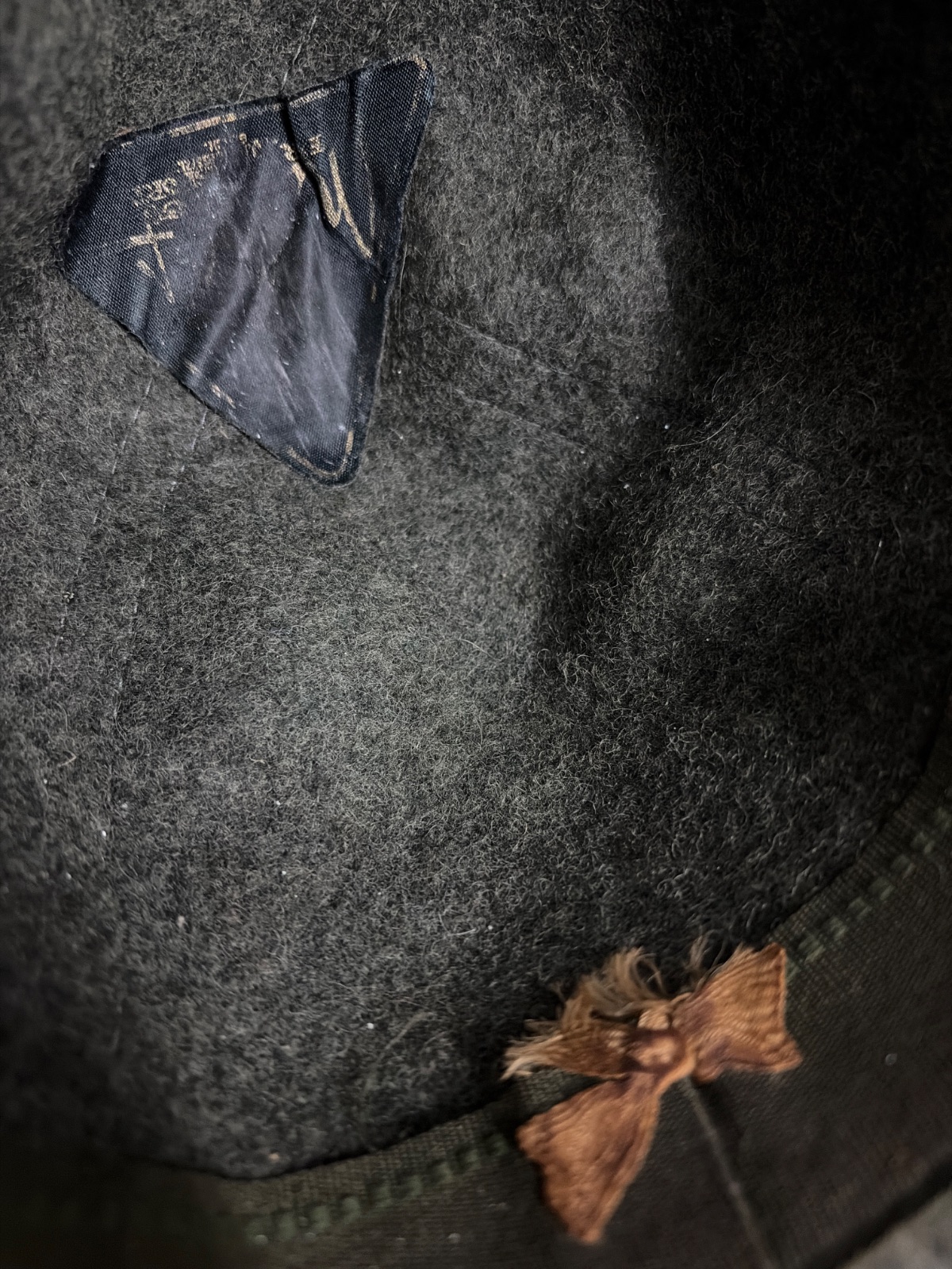 Vintage Olive Green Wool Felt Military Style Hat – Old Field Outdoor Cap — gambar 5