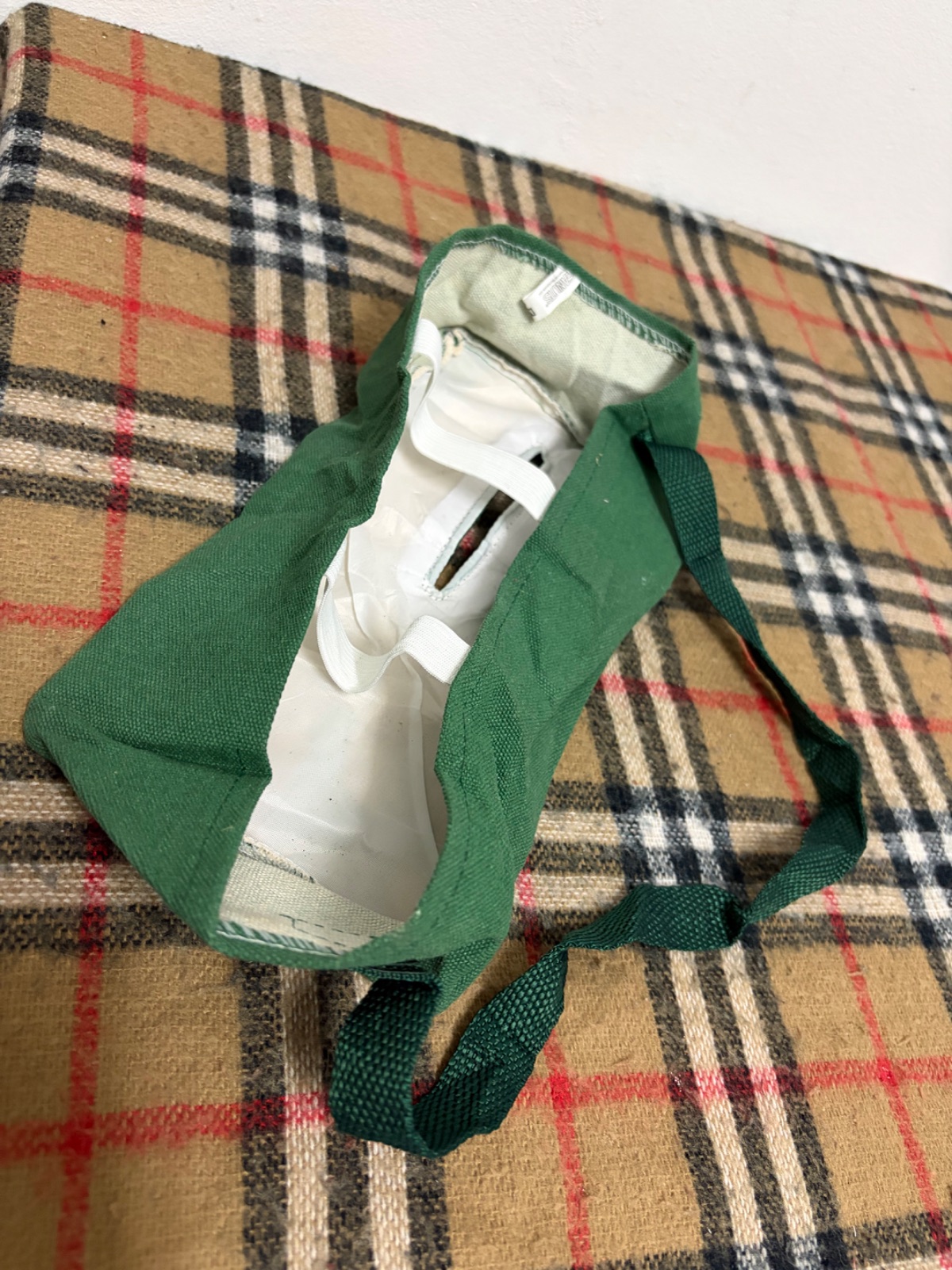Peanuts Snoopy Flying Ace Car Visor Tissue Holder Green 2011 — gambar 5